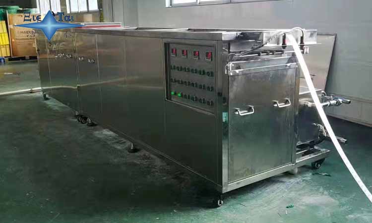 潔泰小型超聲波清洗機是如何完成清洗機工作的呢? 潔泰小型超聲波清洗機是如何完成清洗機工作的呢?