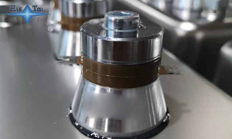 國產(chǎn)超聲波震子與進(jìn)口超聲波震子的選擇 國產(chǎn)超聲波震子與進(jìn)口超聲波震子的選擇