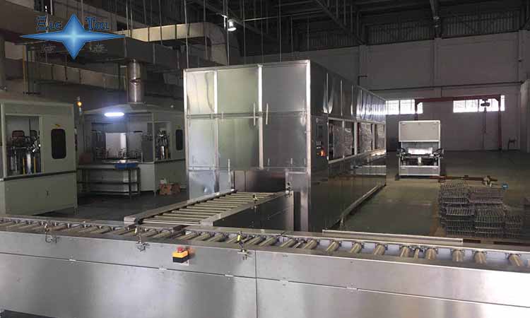 不銹鋼產(chǎn)品高效智能的清潔辦法——不銹鋼超聲波清洗機(jī)