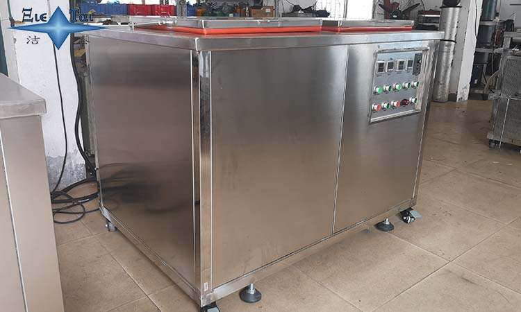 簡要分析超聲波清洗設備在醫(yī)用的使用方法