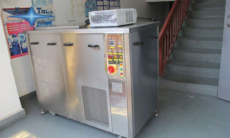 超聲波清洗機(jī)的創(chuàng)新升級(jí):開(kāi)啟清洗力的新紀(jì)元 超聲波清洗機(jī)的創(chuàng)新升級(jí):開(kāi)啟清洗力的新紀(jì)元