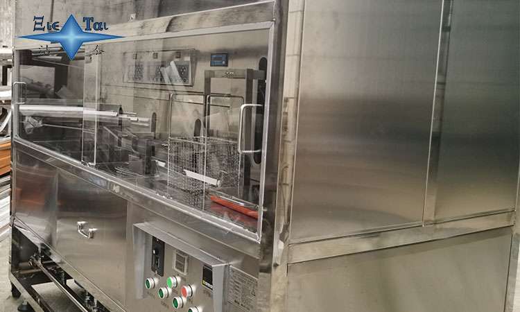 超聲波清洗機(jī)在金器清洗中的最佳實踐與清洗劑選擇 超聲波清洗機(jī)在金器清洗中的最佳實踐與清洗劑選擇