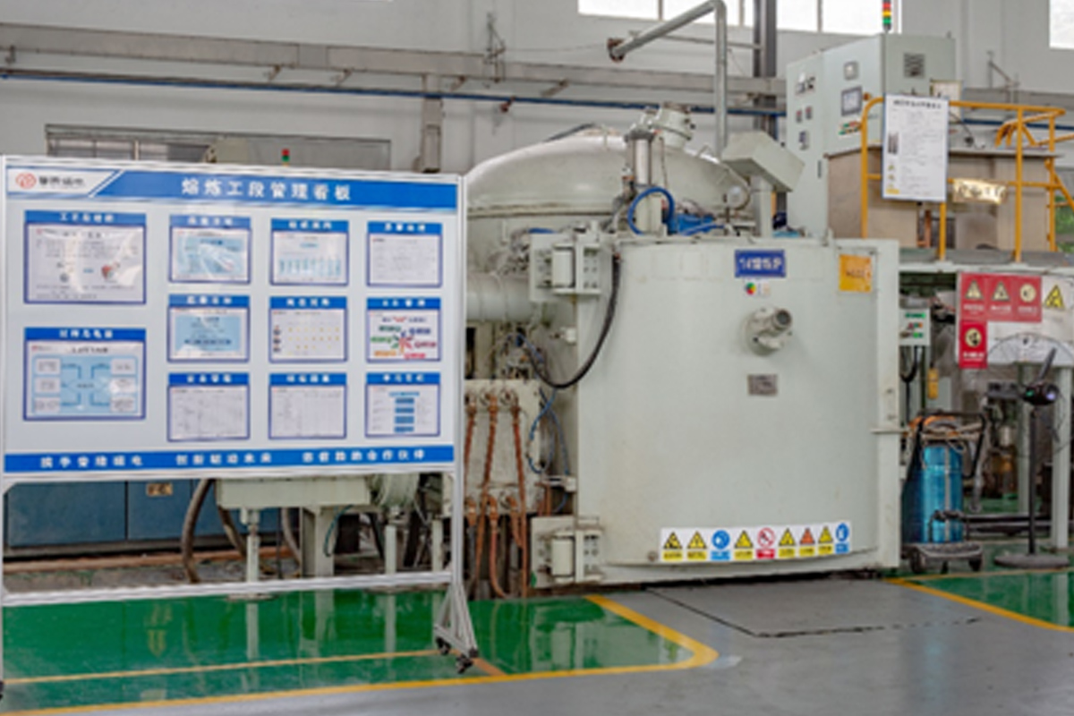 電動(dòng)扇型閘門